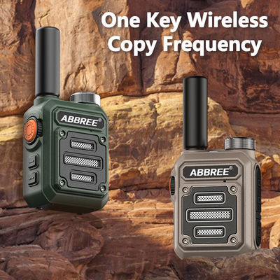ABBREE AR-63 Wireless Walkie talkie para la caza Camo de color / Brown Talk Rango de 3km-10km
