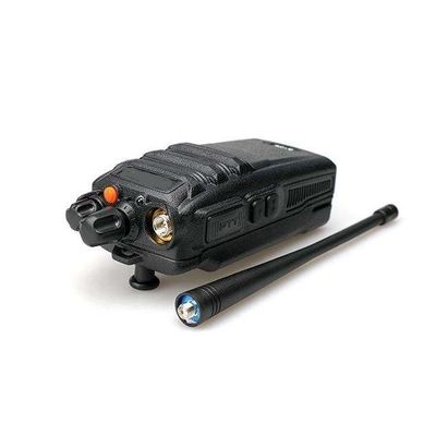 Potencia de salida 2W 16 Canal de almacenamiento VHF UHF Walkie Talkie para comunicación de restaurantes