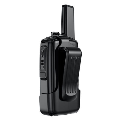 Radios portátiles de dos vías de 5W de color negro con batería recargable y cargador USB