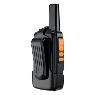 Radios portátiles de dos vías de 5W de color negro con batería recargable y cargador USB