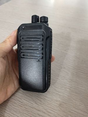 Tiempo de espera ultra largo Mini Radio Walkie Talkie de mano con 1W de potencia y 3km de alcance
