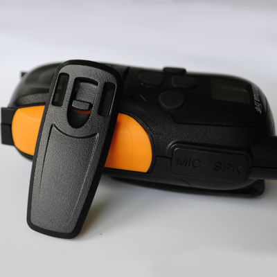 Radio Walkie Talkie portátil de banda doble VHF UHF Radio digital portátil con intercomunicadores de batería completa