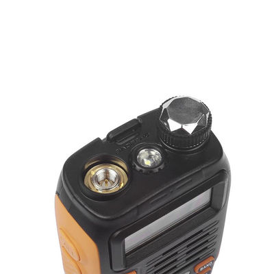 128 canales de almacenamiento Walkie Talkie a prueba de agua de 5 vatios Radio móvil de doble banda de dos vías