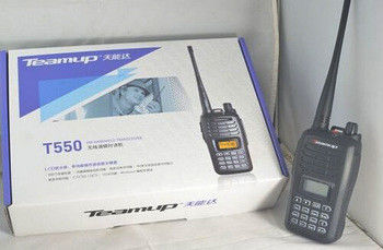 Talkie talkie más potente T550 VHF/UHF con potencia de salida de 4W y 16 canales de almacenamiento