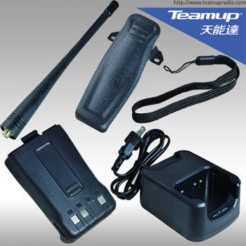 Talkie talkie más potente T550 VHF/UHF con potencia de salida de 4W y 16 canales de almacenamiento