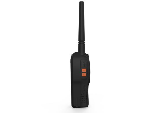 Radio de doble banda impermeable con impedancia de antena de 50Ω y capacidad de batería de 3800mAh