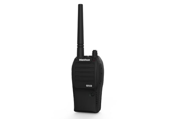 Radio de doble banda impermeable con impedancia de antena de 50Ω y capacidad de batería de 3800mAh