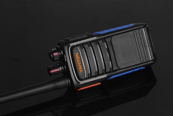 Vehículo de dos vías VHF UHF Tipo de frecuencia 3.7V Voltado de funcionamiento
