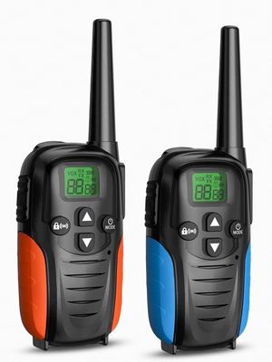 2W Radio HTD833 0-2km Walkie Talkie portátil de largo alcance 86g 140*51*34MM