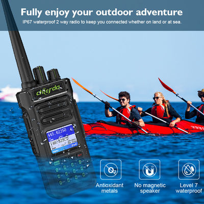 GPS IP67 Digital Walkie Talkie para la comunicación con transceptores VHF UHF 150*64*40mm