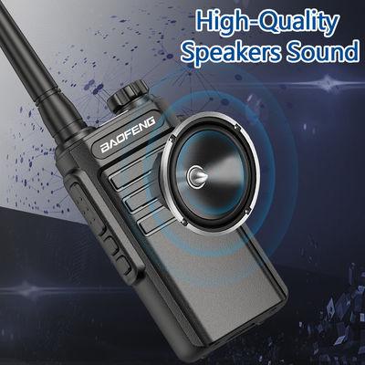 UHF 400-470MHz Walkie Talkie portátil Tipo C Carga de actualización de radio BF-888S para exteriores
