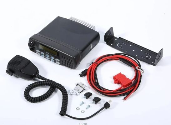 Estaciones base de motocicletas Vehículo Transmisor de radio DMR móvil VHF UHF Potencia de salida