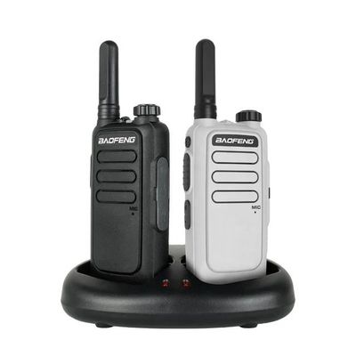 Cabello recto Baofeng BF-T15 Mini Intercom portátil de doble banda IPX5 Nivel de resistencia al agua
