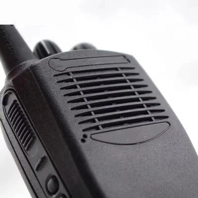 Radio digital UHF/VHF Walkie Talkie portátil con batería de iones de litio y rango de conversación de 5-10 km