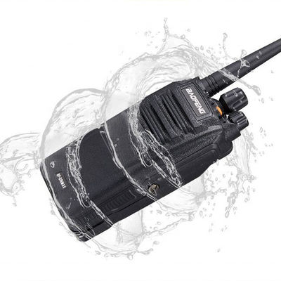 Rango de conversación de 8 a 12 km Smartphone NFC 4G Walkie Talkie con potencia de salida de 4W Modelo digital