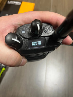 800 kg de largo alcance de conversación portátil de dos vías radio walkie-talkie para comunicación inalámbrica