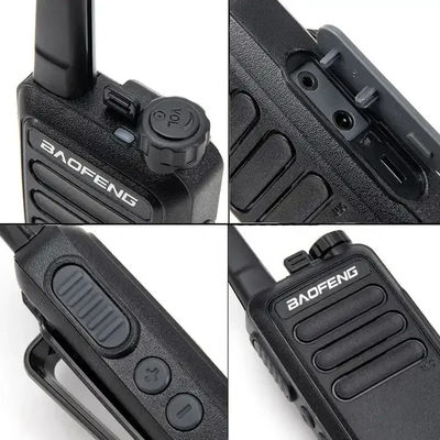 Carga USB Dos vías Radio Walkie Talkie 115 * 60 * 33mm con modelos digitales XIR P3688