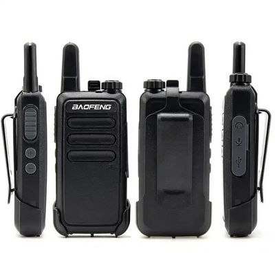 Carga USB Dos vías Radio Walkie Talkie 115 * 60 * 33mm con modelos digitales XIR P3688