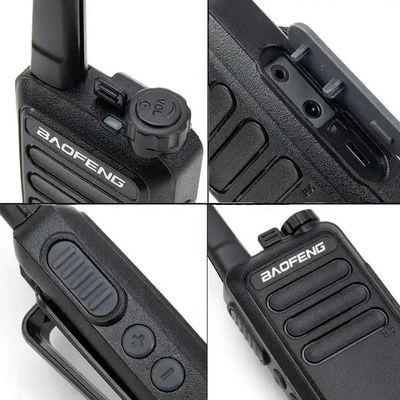 Carga USB Dos vías Radio Walkie Talkie 115 * 60 * 33mm con modelos digitales XIR P3688