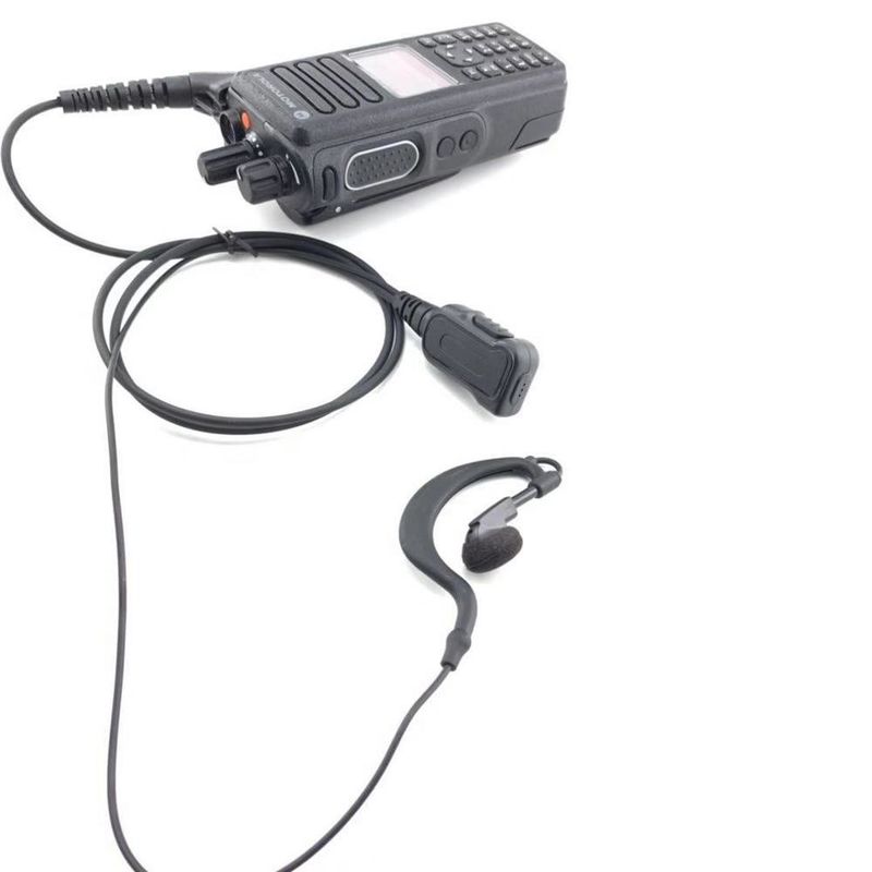 Motorola DP4801E Walkie Talkie auricular con forma D única y estándar de resistencia al agua IPX-4